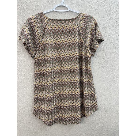 Almost Famous Shirt Womens Size Large Chevron V-Neck Short Sleeve - Picture 8 of 11